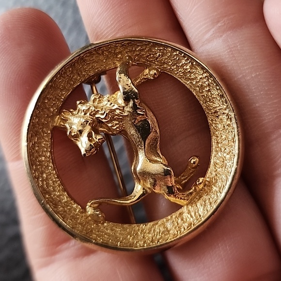 VTG Park Lane brooch - Picture 1 of 7